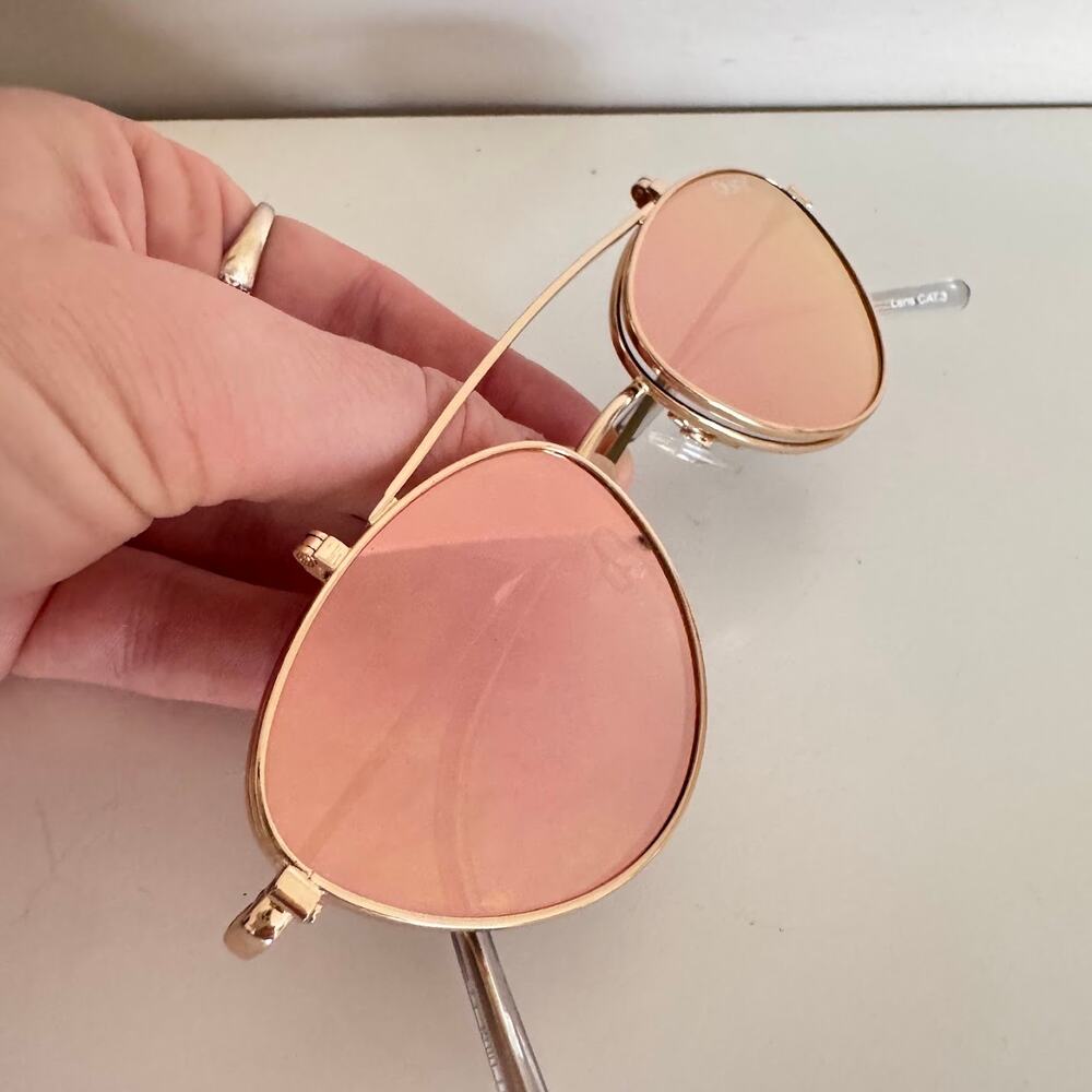 Quay Australia ELLE Mirrored Flip Up Sunglasses - Picture 2 of 7